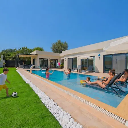 Villa Tera Private Pool & Jacuzzi *